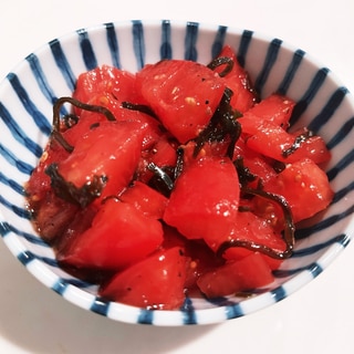 トマトの塩昆布和え